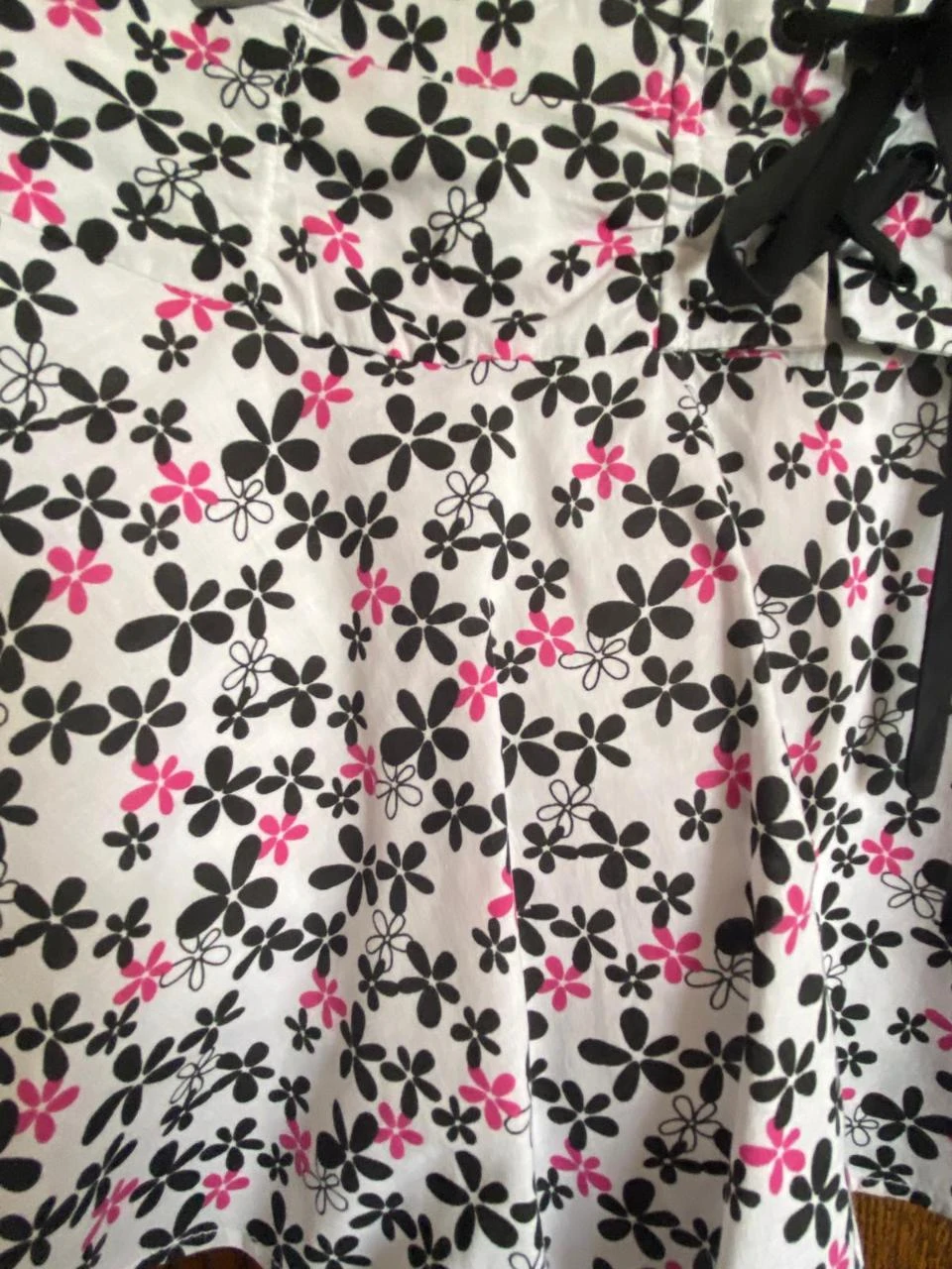 Minissaia evasé com estampa floral. Fishbone. Tamanho PP – photo 4